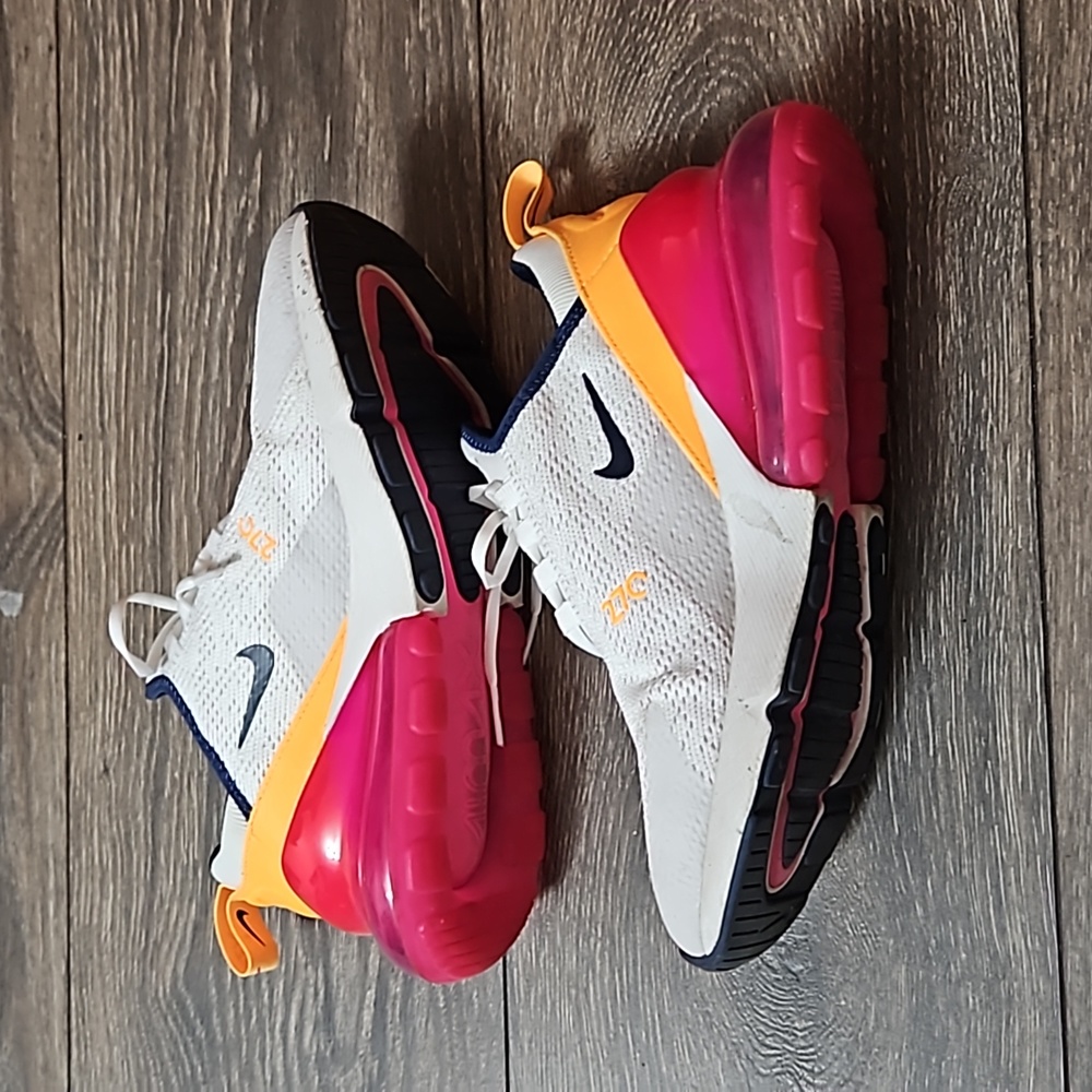 Nike Air Max 270 Women's